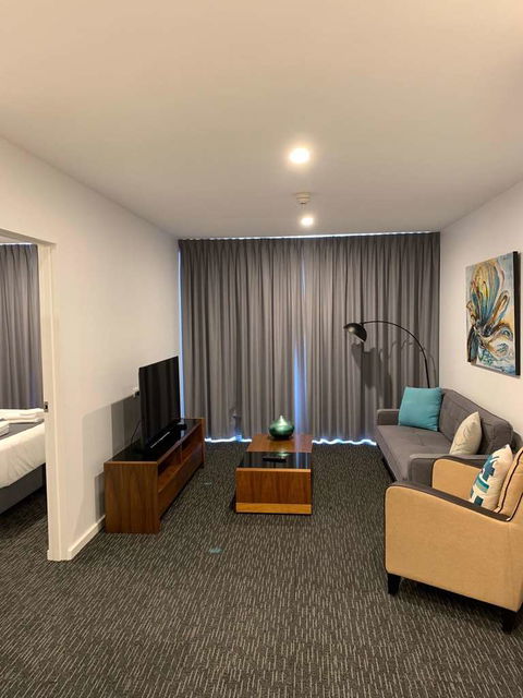 Adelaide Dress Circle Apartments - E Caravan Parks 3