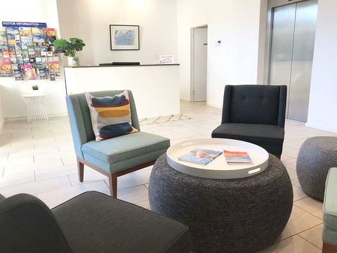 Adelaide Dress Circle Apartments - E Caravan Parks 12
