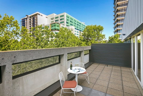 Quest Canberra City Walk - E Caravan Parks 3