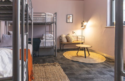 United Backpackers - E Caravan Parks 7