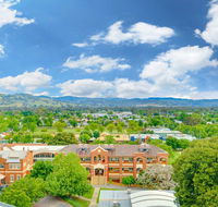 Mantra Albury Hotel - E Caravan Parks