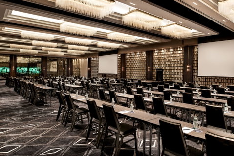 Sheraton Grand Sydney Hyde Park - E Caravan Parks 13
