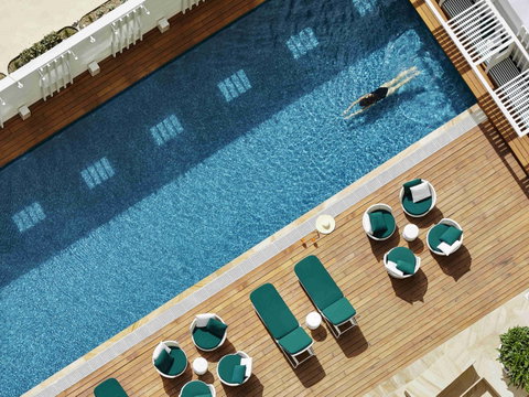 Swissotel Sydney - E Caravan Parks 8