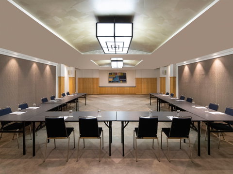 Swissotel Sydney - E Caravan Parks 12