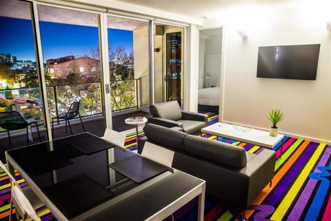 Adge Apartment Hotel - E Caravan Parks 5