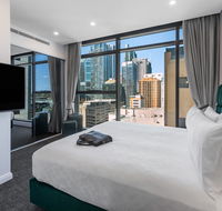 Meriton Suites Sussex Street Sydney - E Caravan Parks