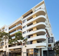 Meriton Suites Waterloo - E Caravan Parks