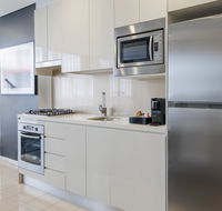 Meriton Suites Zetland - E Caravan Parks