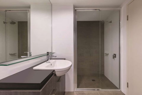 Adina Apartment Hotel Sydney Airport - E Caravan Parks 6
