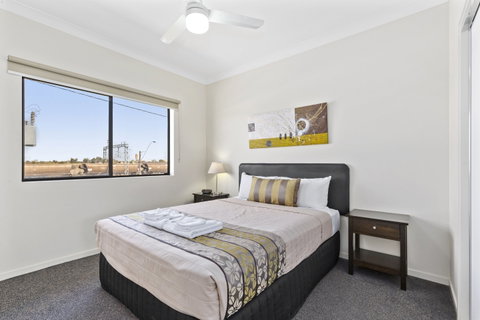 Blackwater Central Motel - E Caravan Parks 5