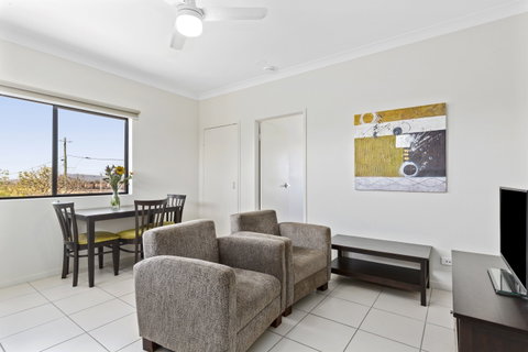 Blackwater Central Motel - E Caravan Parks 6