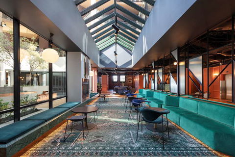 Amora Hotel Riverwalk Melbourne - E Caravan Parks 4