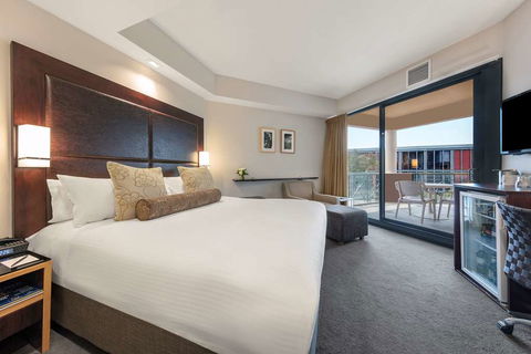 Amora Hotel Riverwalk Melbourne - E Caravan Parks 6