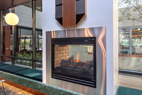 Amora Hotel Riverwalk Melbourne - E Caravan Parks 17