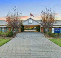 Heritage Motor Inn - E Caravan Parks