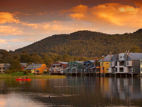 Novotel Lake Crackenback Resort & Spa - E Caravan Parks 0