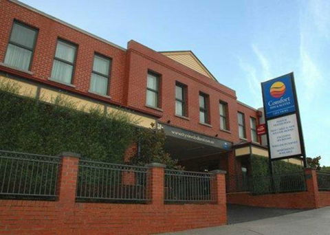 Comfort Inn & Suites City Views - E Caravan Parks 0