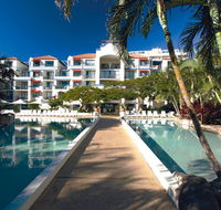 Oaks Calypso Plaza Resort - E Caravan Parks