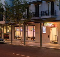 Mawson Lakes Hotel - E Caravan Parks