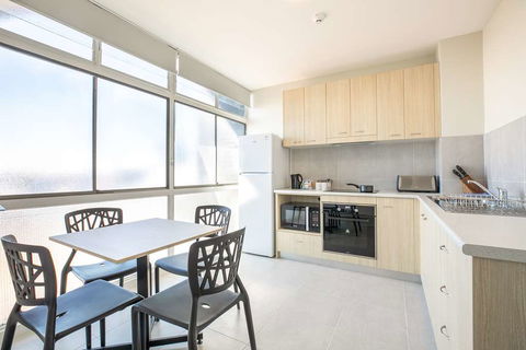 Chardons Corner Hotel - E Caravan Parks 2