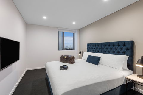 Meriton Suites Bondi Junction - E Caravan Parks 2