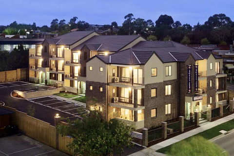 Ringwood Royale Apartment Hotel - E Caravan Parks 0
