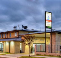 Aastro Dish Motor Inn - E Caravan Parks