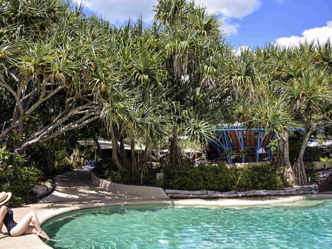 Mercure Kingfisher Bay Resort - E Caravan Parks 2