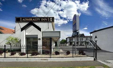 Admiralty Inn - E Caravan Parks 0