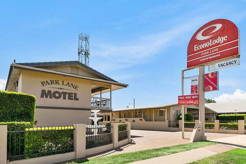 Econo Lodge Park Lane - E Caravan Parks 0