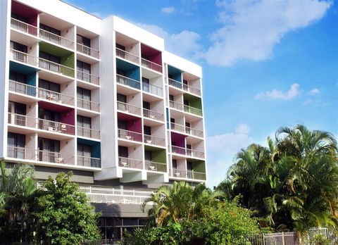 Cairns Plaza Hotel - E Caravan Parks 0