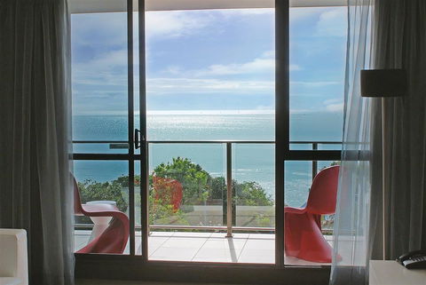 Cairns Plaza Hotel - E Caravan Parks 1