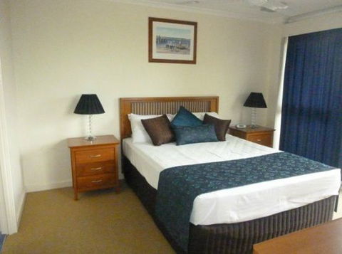 Coral Towers Holiday Apartments - E Caravan Parks 1