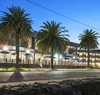 North Pier Hotel Cowes - E Caravan Parks