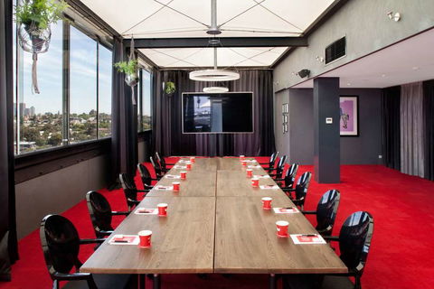 The Cullen Melbourne - Art Series - E Caravan Parks 2