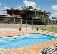 Centrepoint Motel - E Caravan Parks