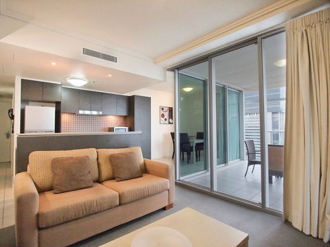 Oaks Casino Towers - E Caravan Parks 2