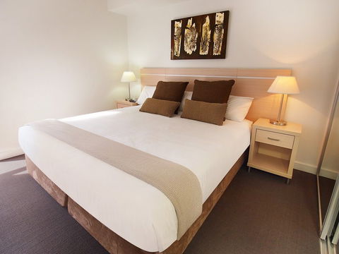 Oaks Festival Towers - E Caravan Parks 1