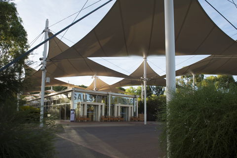 Sails In The Desert Hotel - E Caravan Parks 1