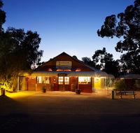 Outback Hotel  Lodge - E Caravan Parks
