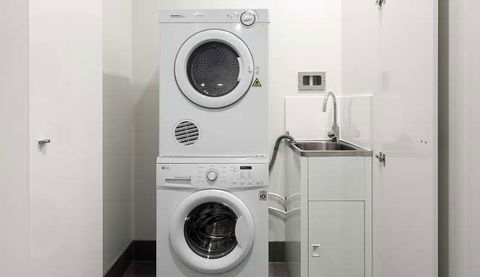 Knightsbridge Canberra - E Caravan Parks 4