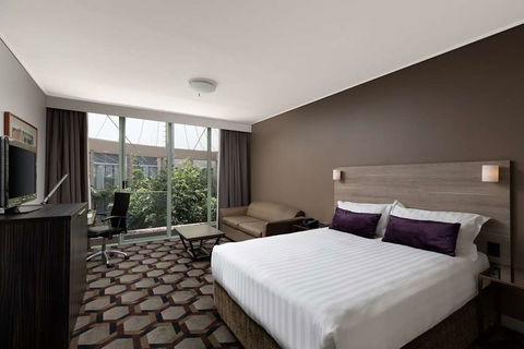 Rydges Capital Hill - E Caravan Parks 4