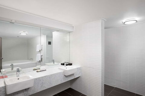 Rydges Capital Hill - E Caravan Parks 15