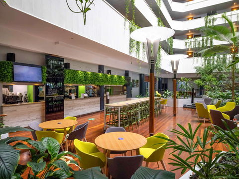 Novotel Darwin Atrium - E Caravan Parks 3