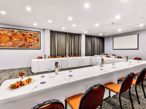 Novotel Darwin Atrium - E Caravan Parks 10