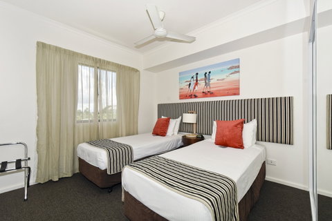 Metro Advance Apartments & Hotel - E Caravan Parks 9