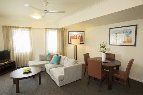 Metro Advance Apartments & Hotel - E Caravan Parks 10