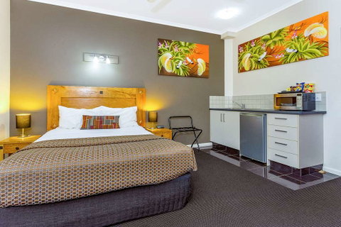 Quality Hotel Darwin Airport - E Caravan Parks 9
