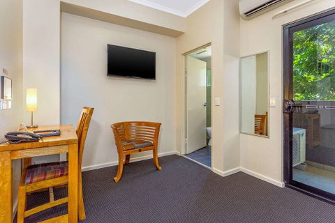 Quality Hotel Darwin Airport - E Caravan Parks 10