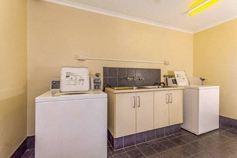 Quality Hotel Darwin Airport - E Caravan Parks 17